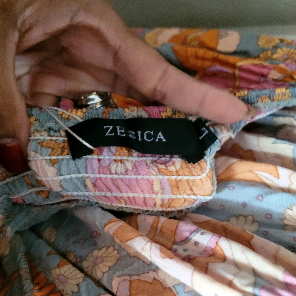 Floral Maxi Dress with Pink and Orange Accents With Pockets.     32 - Picture 7 of 11